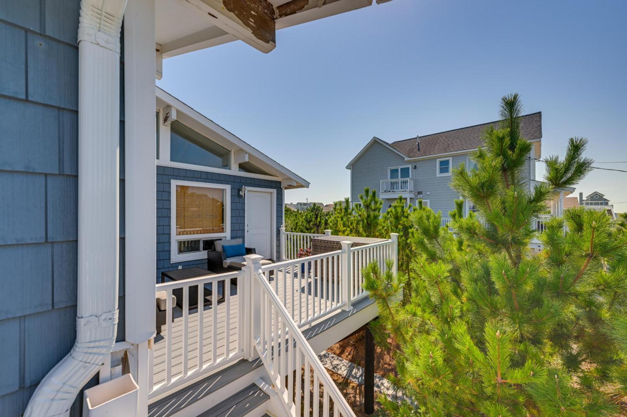 Westhampton Beach Home With Deck And Ocean Views! Eksteriør billede
